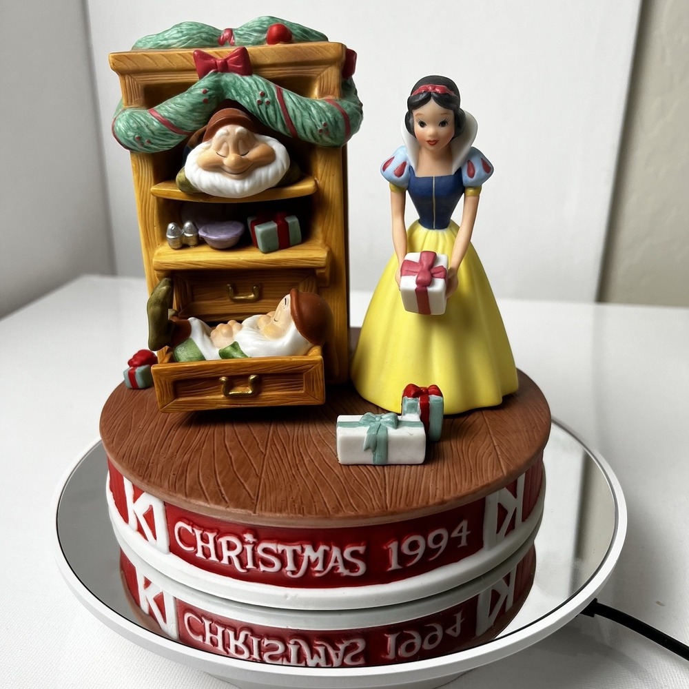 VTG Disney Christmas Snow White Figurine 1994 Grolier Christmas Dreams Ltd Ed - Picture 5 of 17